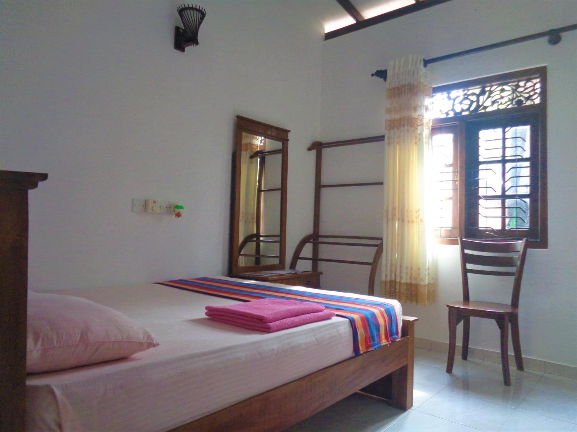 De Fancy House Hotel Unawatuna Ngoại thất bức ảnh
